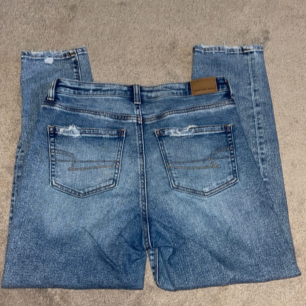 American Eagle stretch mom jeans size 4 short